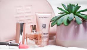 Top Online Beauty Products Store in Delhi & NCR Setting New Standards in Natural Skincare