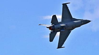 यूएस ने 24 घंटे में पश्चिम एशिया भेजे 50 से ज्यादा लड़ाकू विमान; ईरान की धमकी- ऐसा मारेंगे उठेंगे नहींं